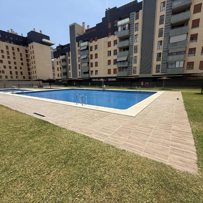 Apartamento con piscina, gimnasio y parking en Alicante by Turihome - Apartment - 2