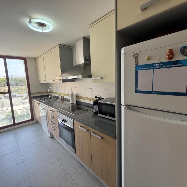 Apartamento con piscina, gimnasio y parking en Alicante by Turihome - Apartment - 20