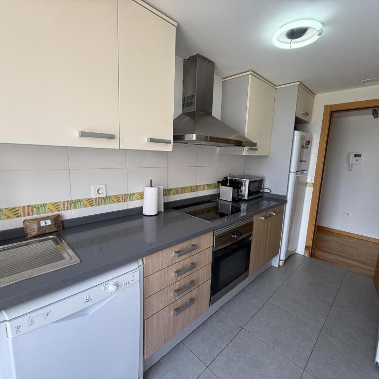 Apartamento con piscina, gimnasio y parking en Alicante by Turihome - Apartment - 23