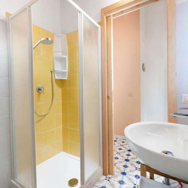 Gaiano Apt - Three-Bedroom Apartment with Terrace and Sea View - 9