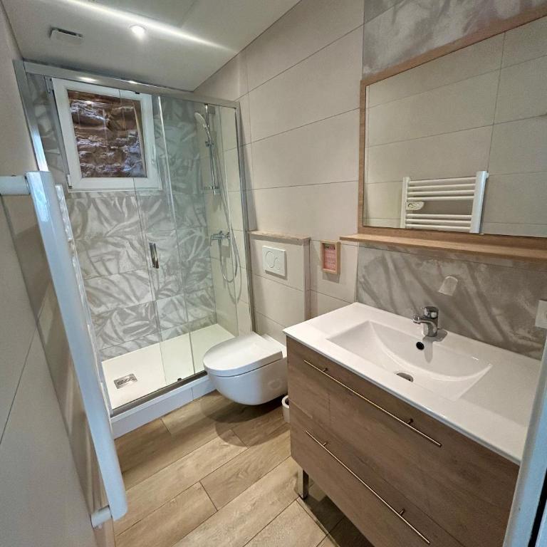 Studio Lot 2 RDC tout à pied gare plages restos - One-Bedroom Apartment - 6
