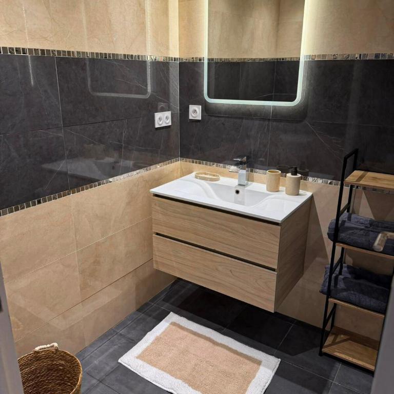 Full furnished in downtown with double AC 50m2 - Appartement 1 Chambre - 6