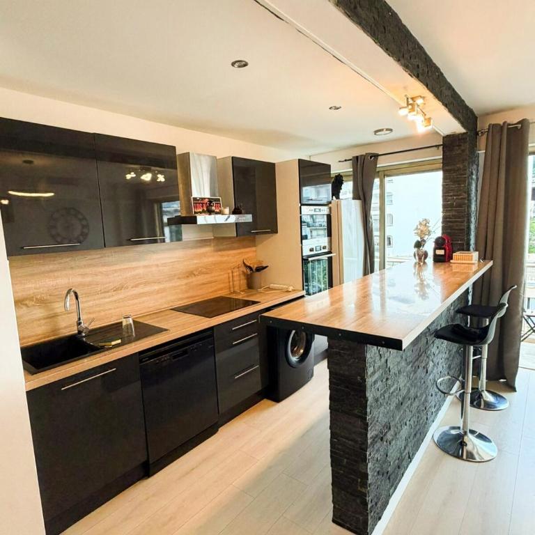 Full furnished in downtown with double AC 50m2 - Appartement 1 Chambre - 11