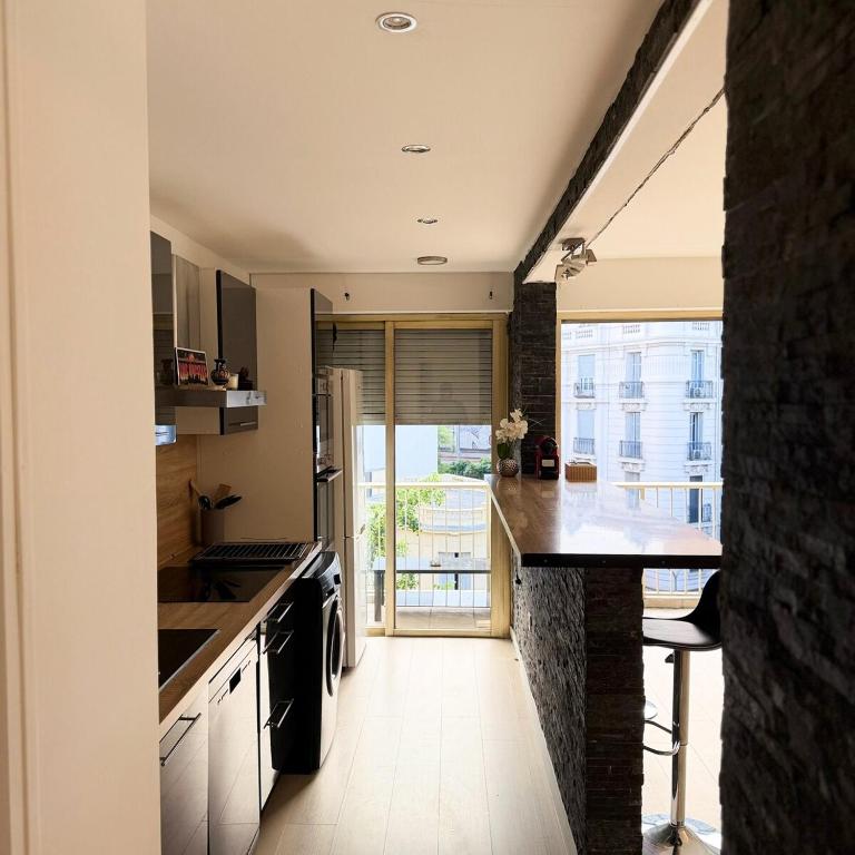 Full furnished in downtown with double AC 50m2 - Appartement 1 Chambre - 15