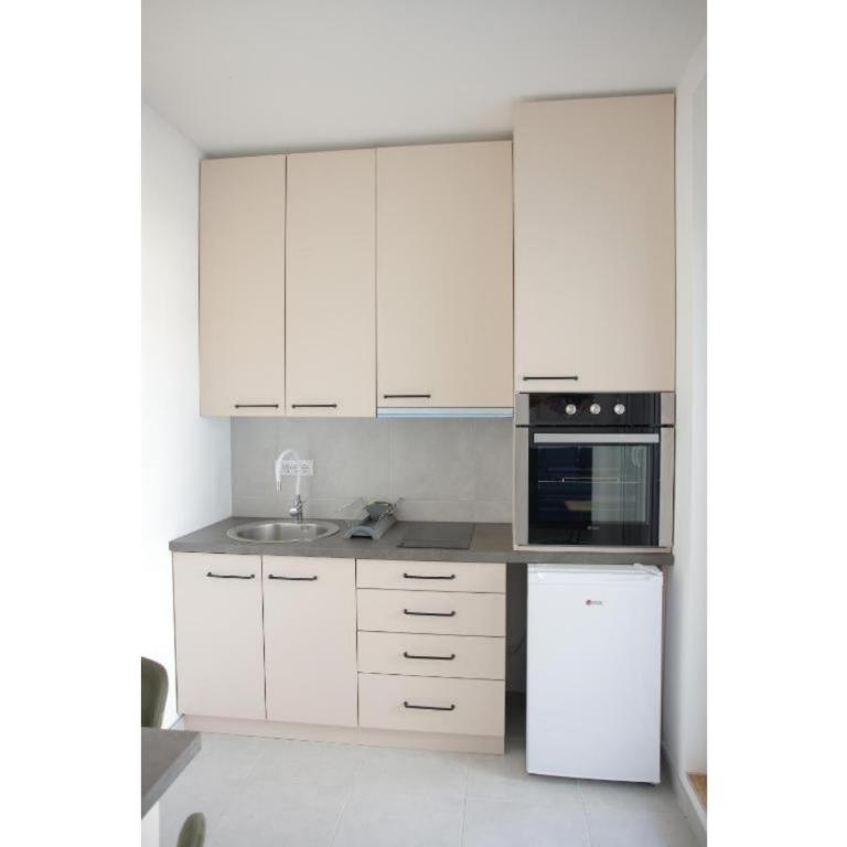 Apartman Ruby - One-Bedroom Apartment - 4
