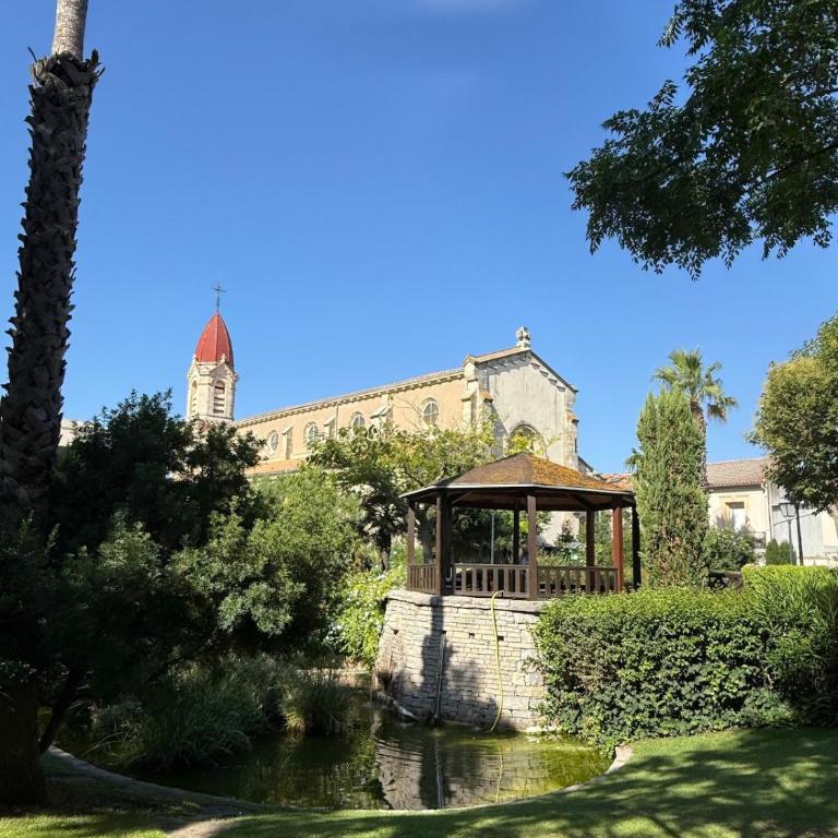 Appartement bord de mer tout équipé 4 personnes ,1 lit double et 1 lit superposé, accès direct plage, climatisation, parking privé gratuit - Appartement 2 Chambres - 26