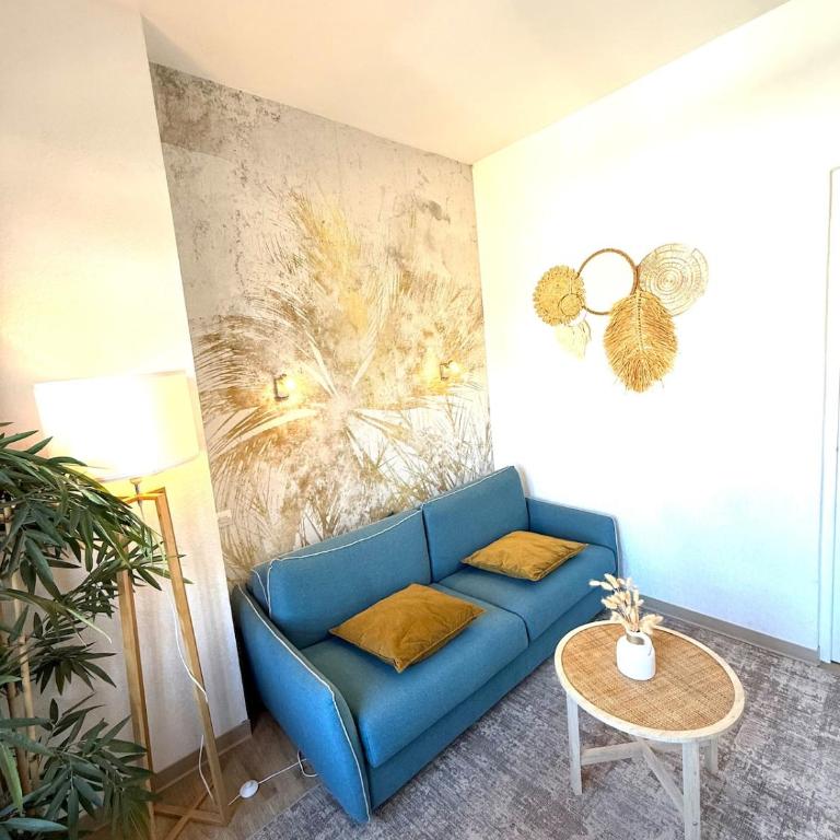 Appartement bord de mer tout équipé 4 personnes ,1 lit double et 1 lit superposé, accès direct plage, climatisation, parking privé gratuit - Appartement 2 Chambres - 6