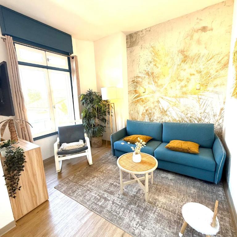 Appartement bord de mer tout équipé 4 personnes ,1 lit double et 1 lit superposé, accès direct plage, climatisation, parking privé gratuit - Appartement 2 Chambres - 4