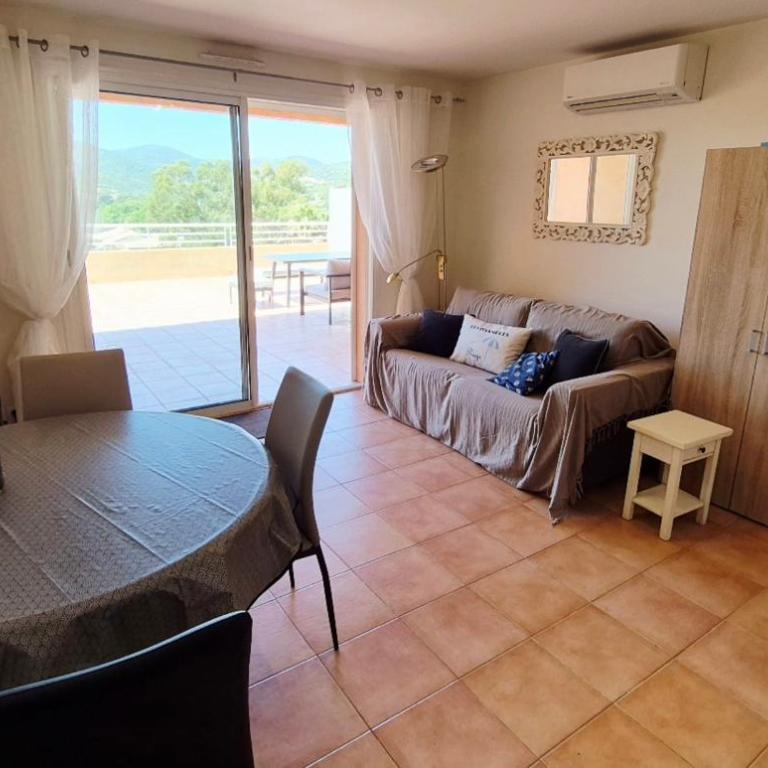 Appartement avec Vue Mer Piscine et Calme Absolu - Appartement - 3