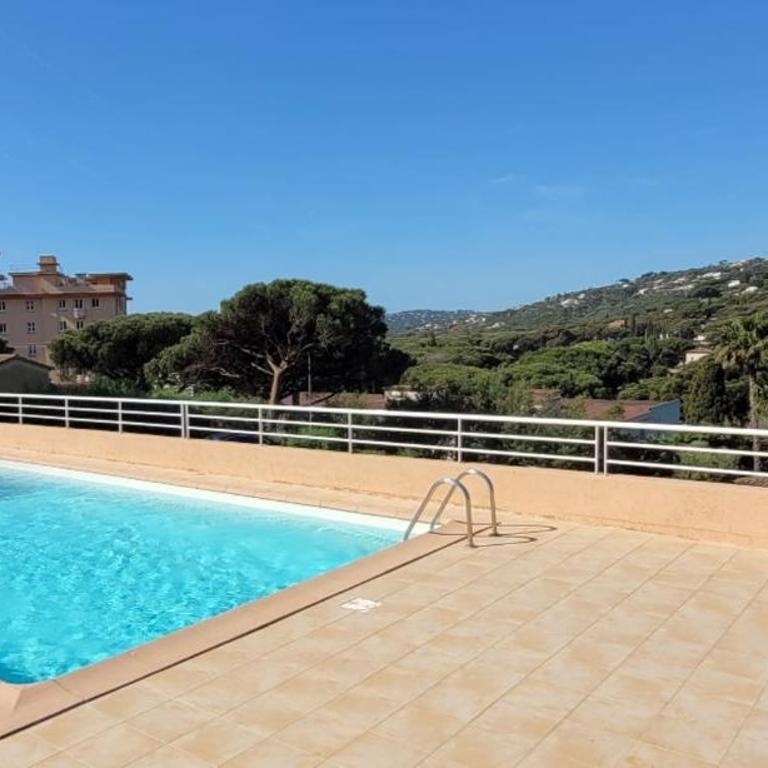 Appartement avec Vue Mer Piscine et Calme Absolu - Appartement - 15