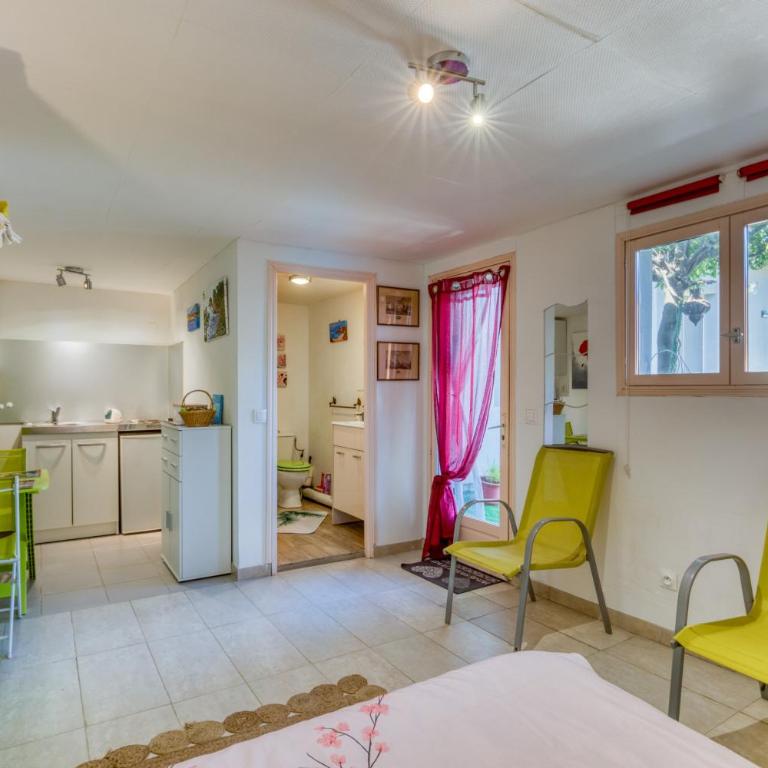 Douceur Méditerranéenne - Appartement 1 Chambre - Vue sur Jardin - 13