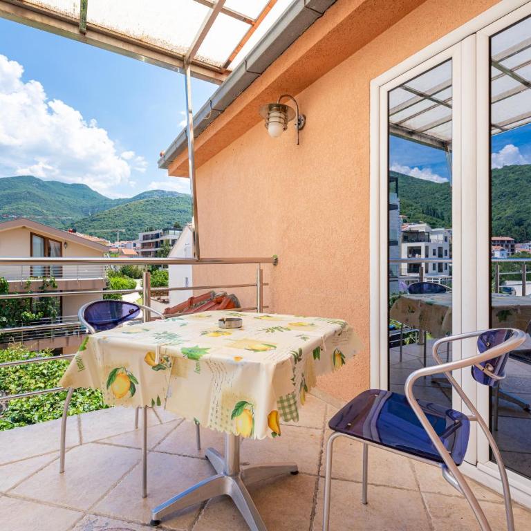 Dekovic Apartments - One-Bedroom Apartment with Balcony - 8