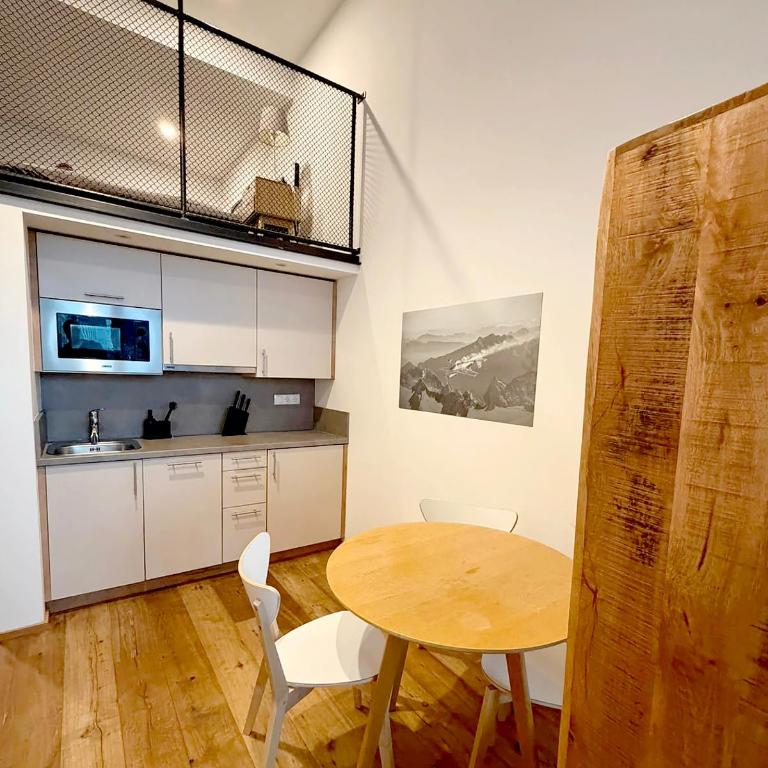 Microloft City Innsbruck - Apartment mit 1 Schlafzimmer - 8