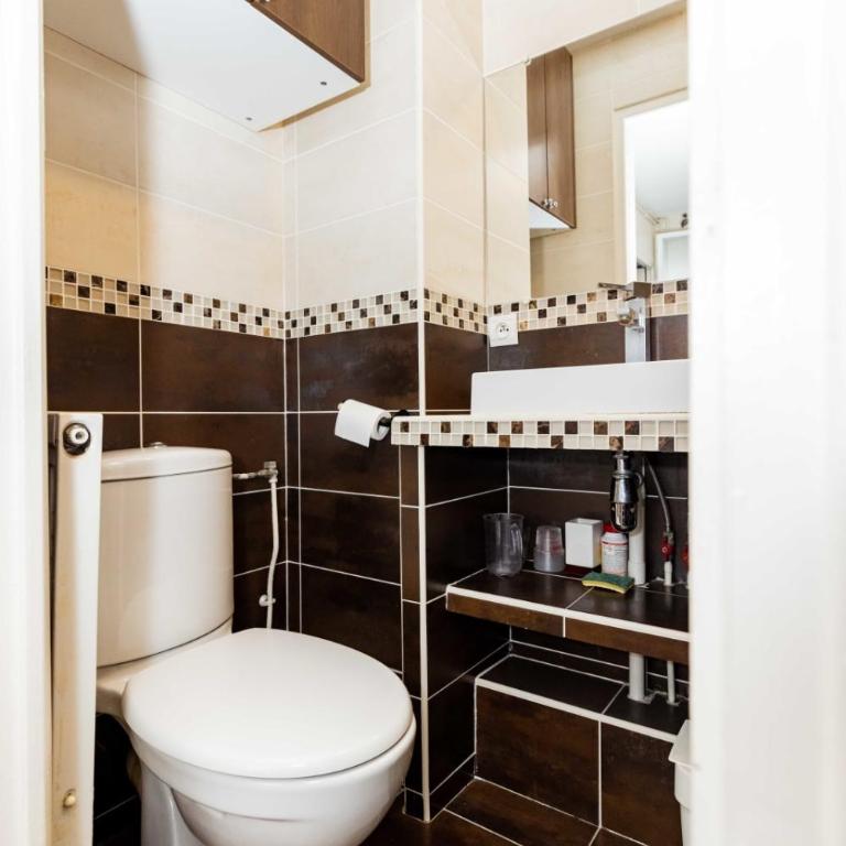T1 lumineux dans un quartier calme - Appartement - 8
