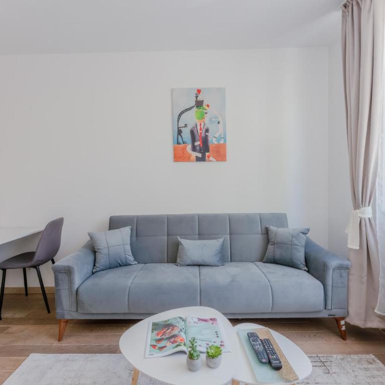 2BDR apartment in the city center next to the Cathedral - Two-Bedroom Apartment - 10