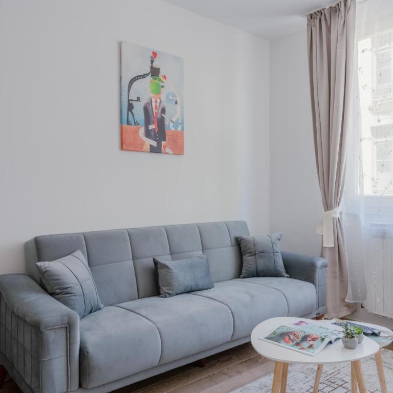 2BDR apartment in the city center next to the Cathedral - Two-Bedroom Apartment - 14