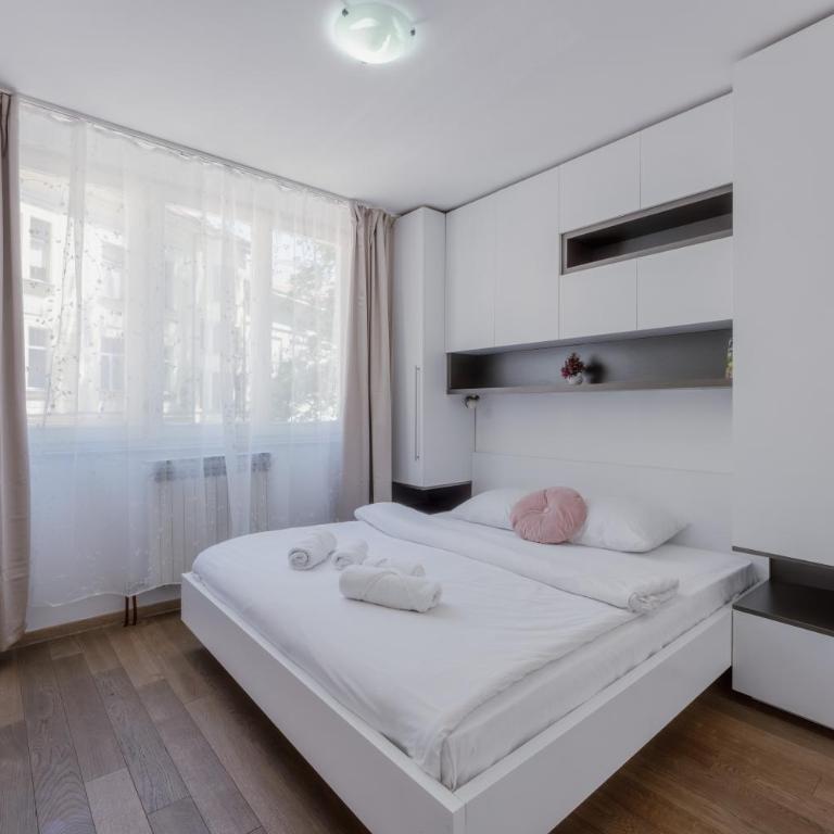 2BDR apartment in the city center next to the Cathedral - Two-Bedroom Apartment - 15