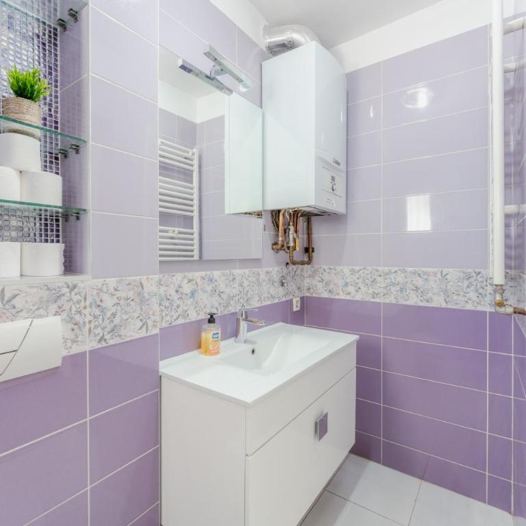 2BDR apartment in the city center next to the Cathedral - Two-Bedroom Apartment - 36