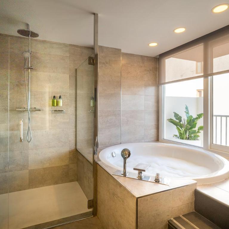 Hotel Helios Costa Tropical - Suite Junior con bañera de hidromasaje - 9