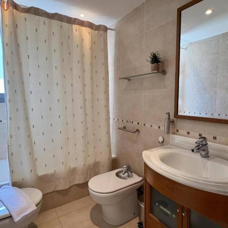 Apto Varellas l Vistas l WIFI l Amplio l Balcón - Apartment mit 3 Schlafzimmern - 9