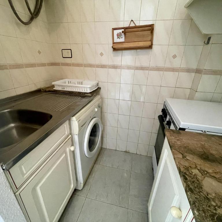 Adosado con Jardín, Parking y Toboganes Acuáticos - Casa de 3 dormitorios - 12