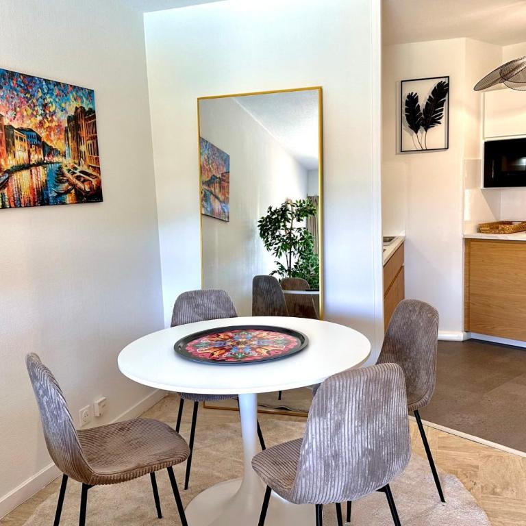Apartment with Terrace & Pool Mandelieu - Apartment - 2