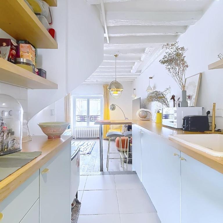 Charmant Duplex Place des Vosges - Appartement - 3