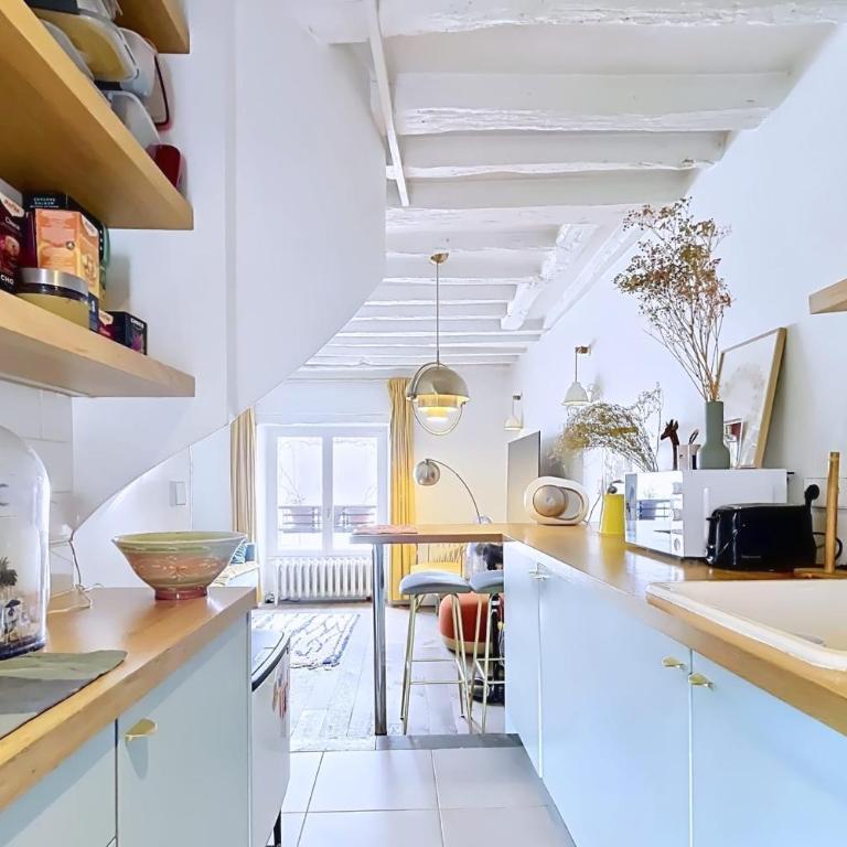 Charmant Duplex Place des Vosges - Appartement - 8