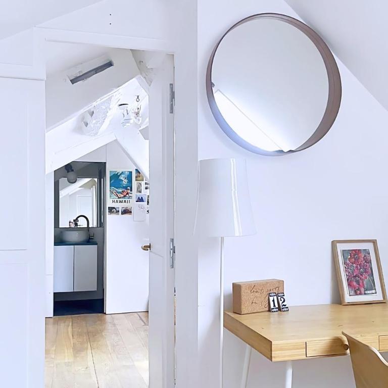 Charmant Duplex Place des Vosges - Appartement - 13