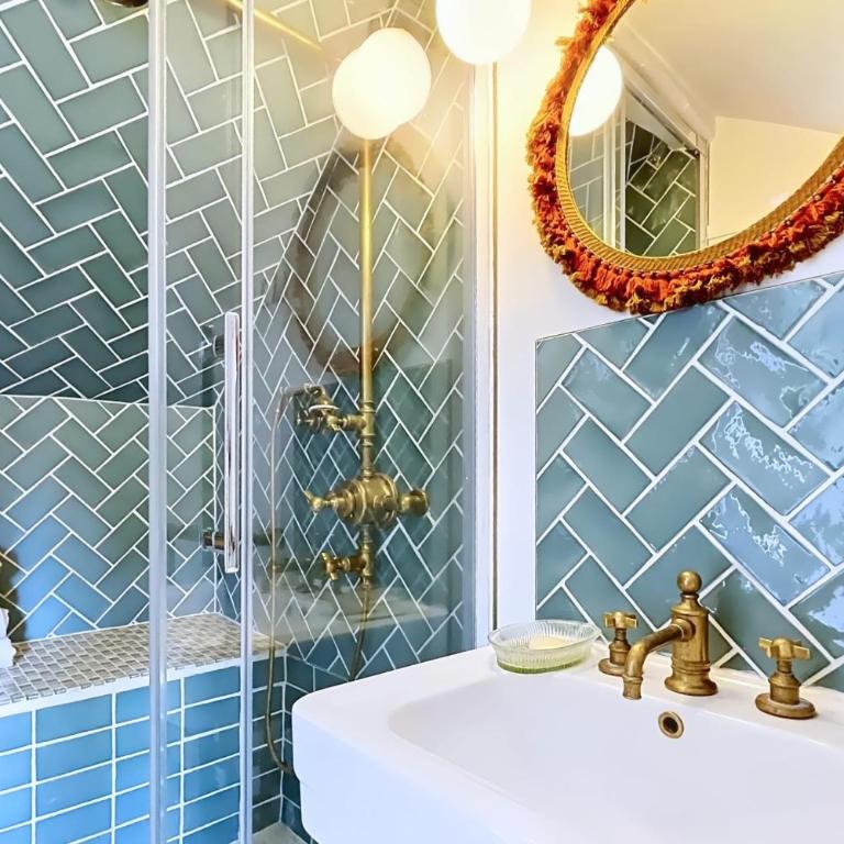 Charmant Duplex Place des Vosges - Appartement - 16