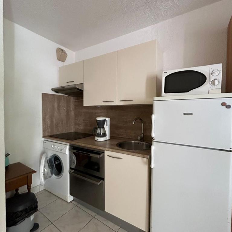 Vittoria Immobilier 4-REGLEMENT SUR PLACE -chèques vacances acceptés - Apartment - Ground Floor - 5