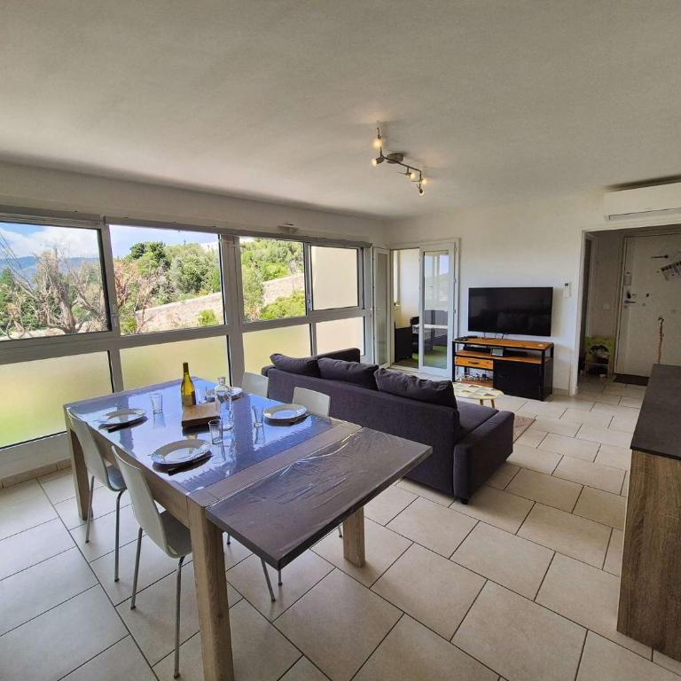 2 chambres, Climatisé, WIFI, vue mer, piscine - Appartement 2 Chambres - Vue sur Mer - 5