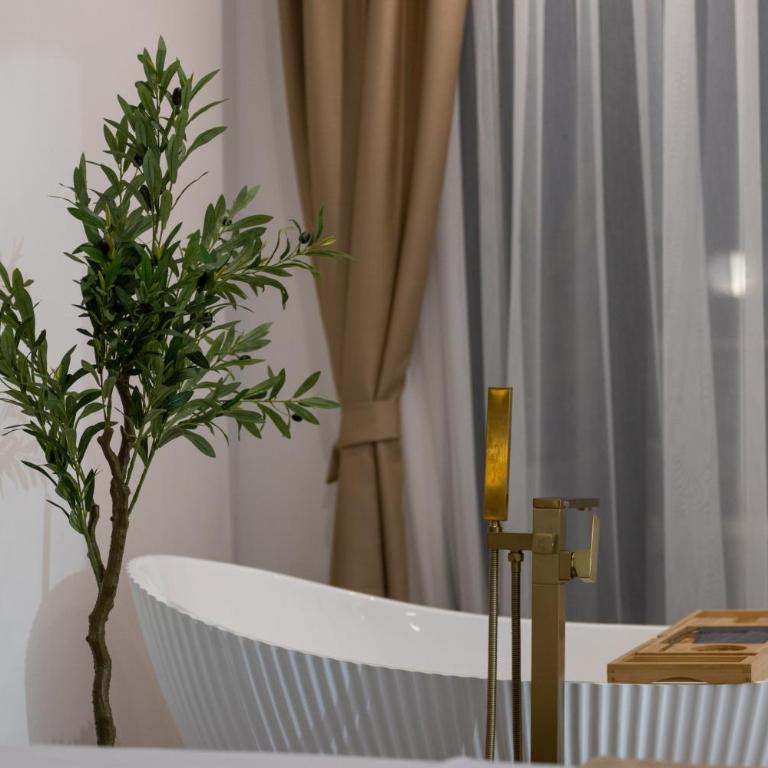 Porto Bruno Luxury Apartments Ulcinj - Deluxe Double Room with Bath - 14