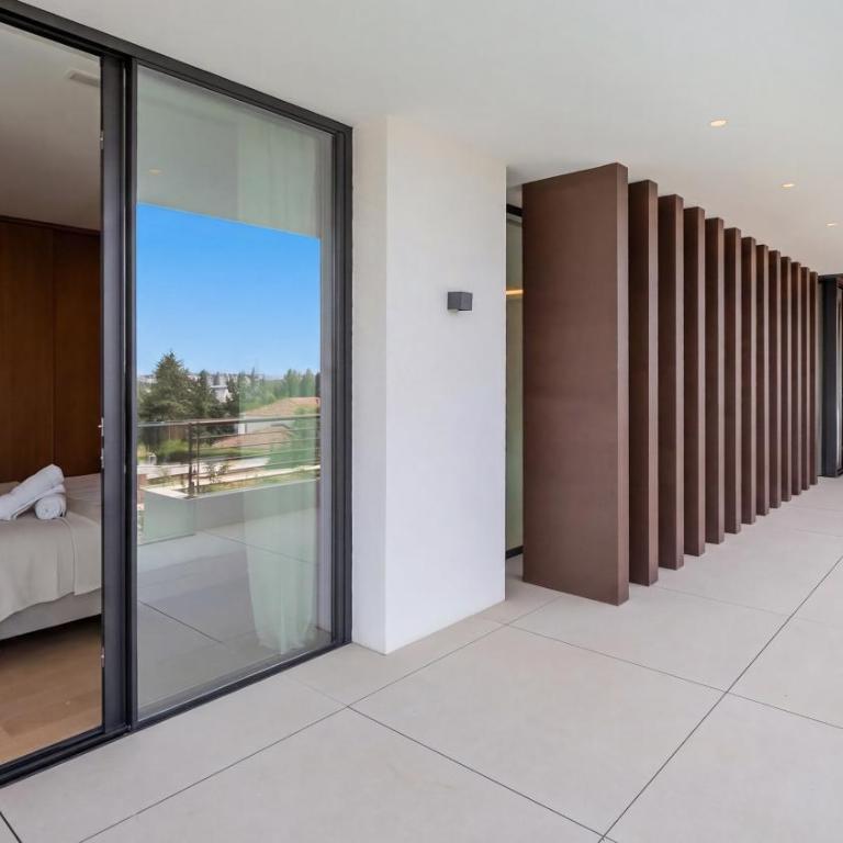 VACATION MARBELLA I Villa The Address, Brand-New Villa, Private Turquoise Pool, 6BDR, Prime Golf Valley Location, Minutes from Puerto Banus, Luxury Interiors, Private GYM, Lounge Bar - Villa Deluxe - 17