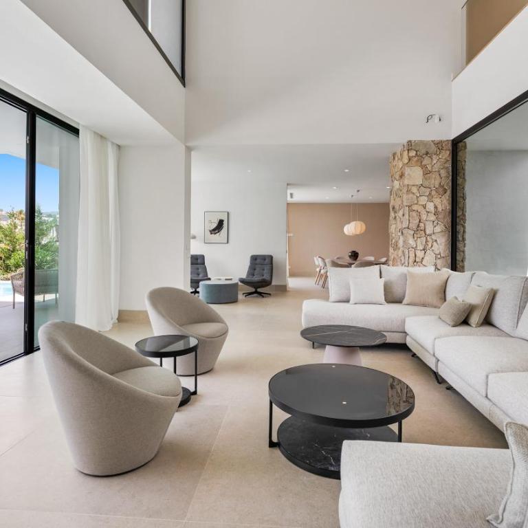 VACATION MARBELLA I Villa The Address, Brand-New Villa, Private Turquoise Pool, 6BDR, Prime Golf Valley Location, Minutes from Puerto Banus, Luxury Interiors, Private GYM, Lounge Bar - Villa Deluxe - 26
