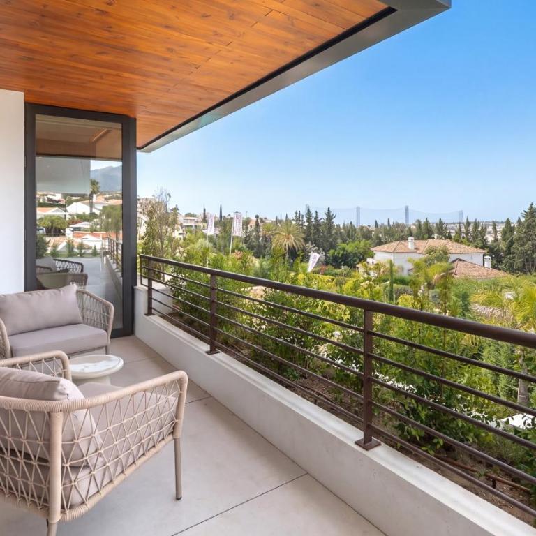 VACATION MARBELLA I Villa The Address, Brand-New Villa, Private Turquoise Pool, 6BDR, Prime Golf Valley Location, Minutes from Puerto Banus, Luxury Interiors, Private GYM, Lounge Bar - Villa Deluxe - 16