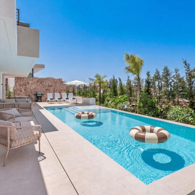 VACATION MARBELLA I Villa The Address, Brand-New Villa, Private Turquoise Pool, 6BDR, Prime Golf Valley Location, Minutes from Puerto Banus, Luxury Interiors, Private GYM, Lounge Bar - Villa Deluxe - 29