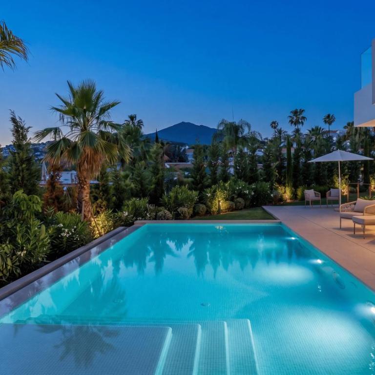 VACATION MARBELLA I Villa The Address, Brand-New Villa, Private Turquoise Pool, 6BDR, Prime Golf Valley Location, Minutes from Puerto Banus, Luxury Interiors, Private GYM, Lounge Bar - Villa Deluxe - 5