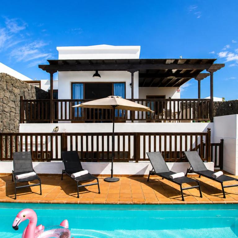 Stylish 6 Bedroom Villa Princesa - Hot Tub - Heated Pool - Near Beach & Waterparks - Villa - 1