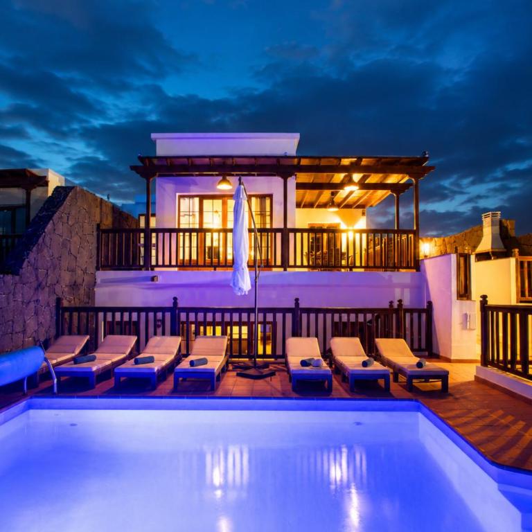 Villa Vista Rey - 6 Bedroom - Heated Pool - Amazing Views - Pool Table - Vista Lobos - Playa Blanca - Villa - 1