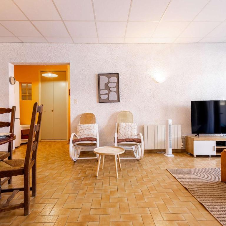 Single-storey apartment for 6 people in Valras-Plage close to the sea - Apartment - 2