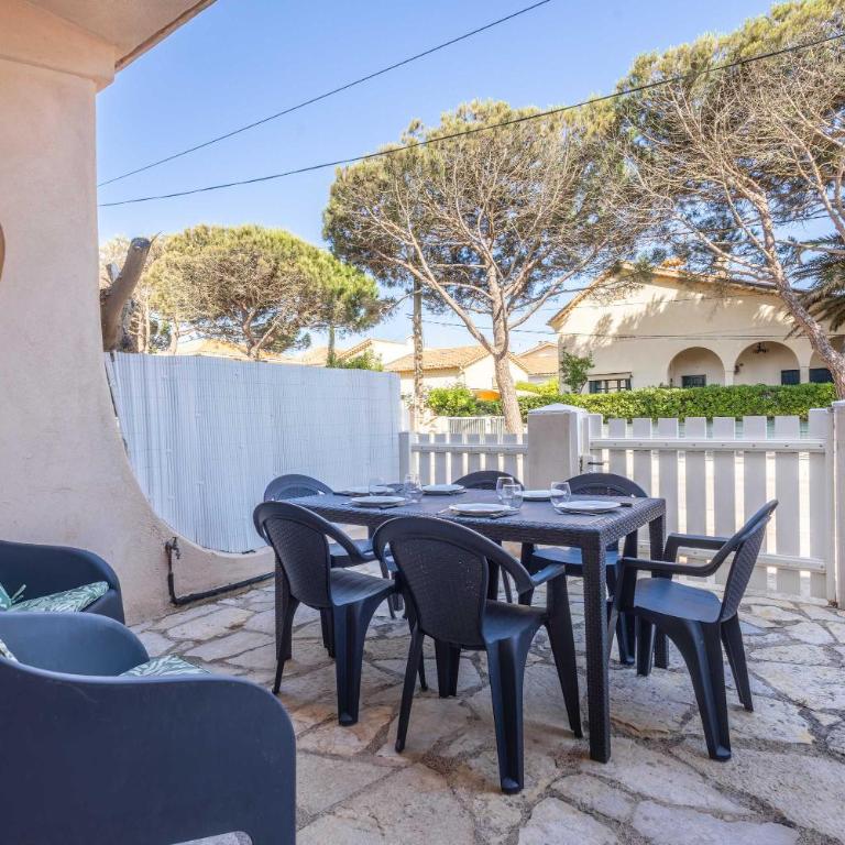 Single-storey apartment for 6 people in Valras-Plage close to the sea - Apartment - 7