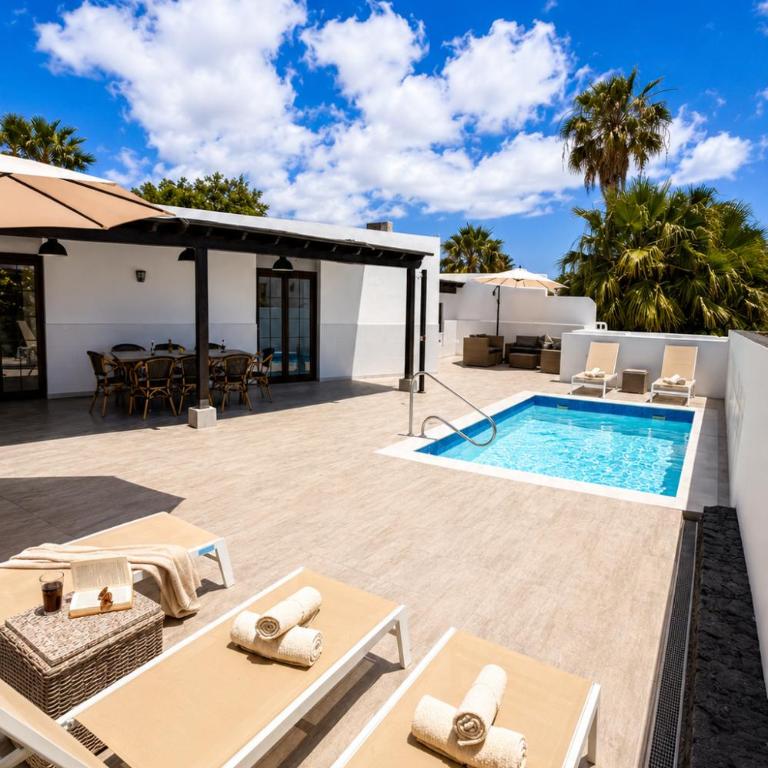 Playa Blanca - Villa Vista Oceana - Stunning 5 Bedroom Modern Villa with Private Heated Pool and Ocean Views - Villa - 1