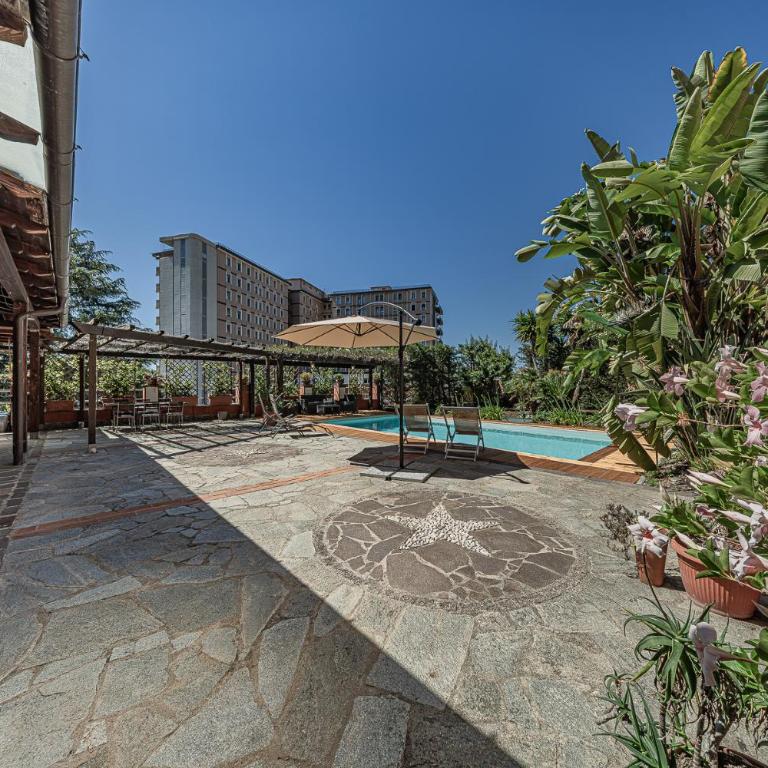 SweetWater Villa - Pool - Solarium - Smart TV - Apartamento de 2 dormitorios con vistas a la piscina - 5