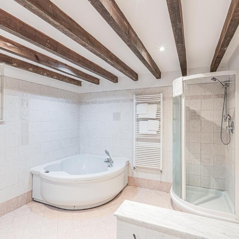 SweetWater Villa - Pool - Solarium - Smart TV - Apartamento de 2 dormitorios con vistas a la piscina - 17