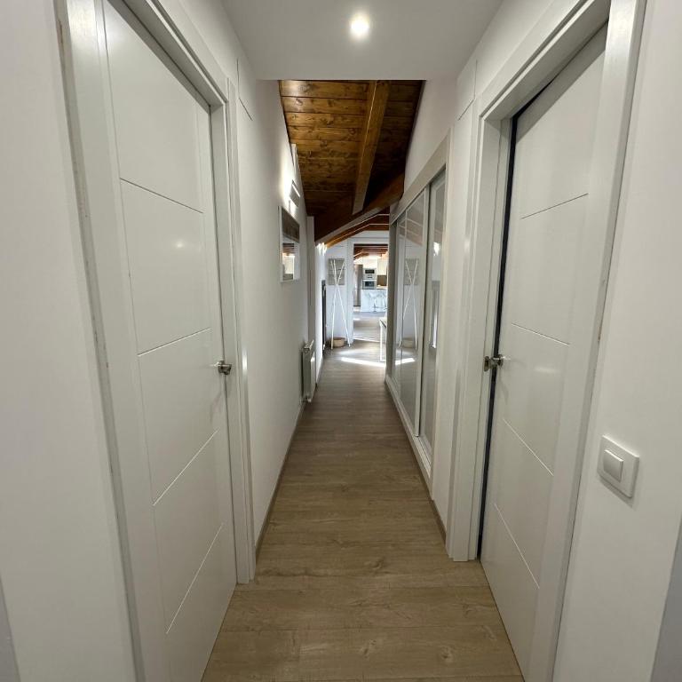 Villmor - SH06 - Atico en Sahún - Three-Bedroom Apartment - 17