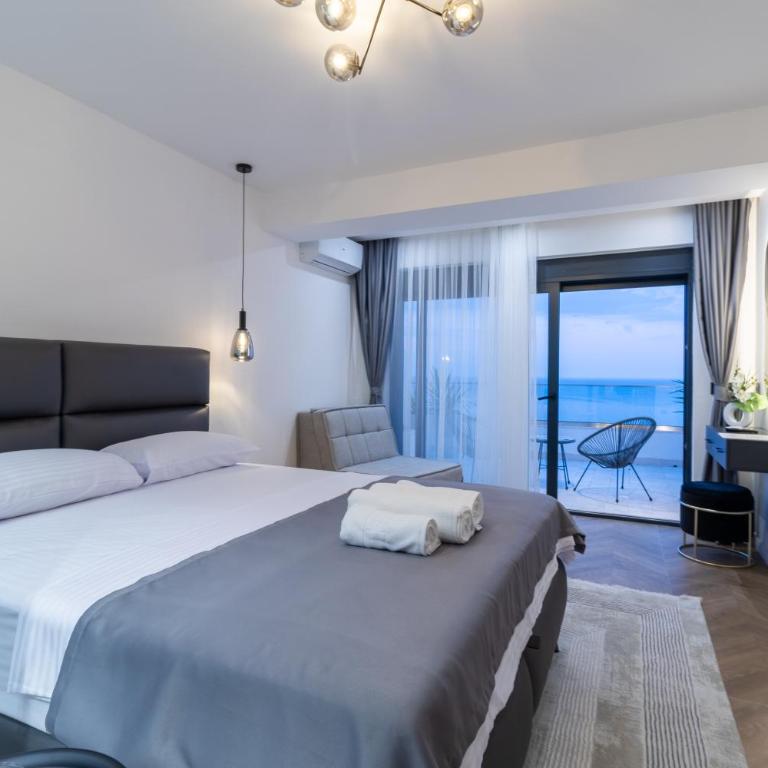 Porto Bruno Luxury Apartments Ulcinj - Deluxe Double Room with Balcony and Sea View - 6