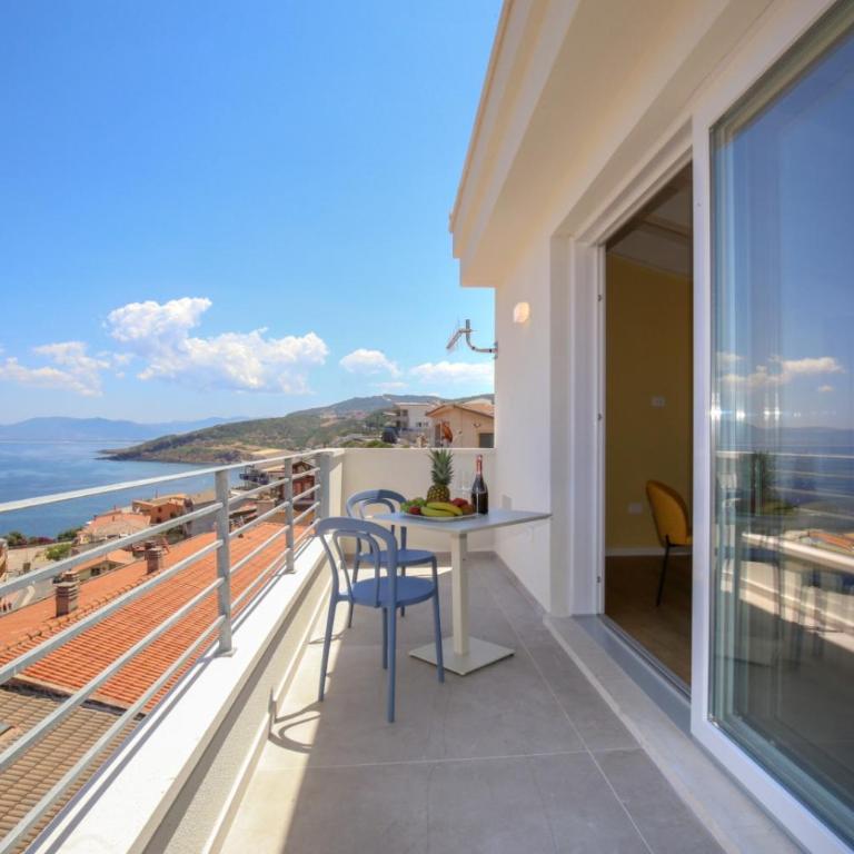 Suite HollidayHouse - vista mare - Suite con Vasca Idromassaggio - 15