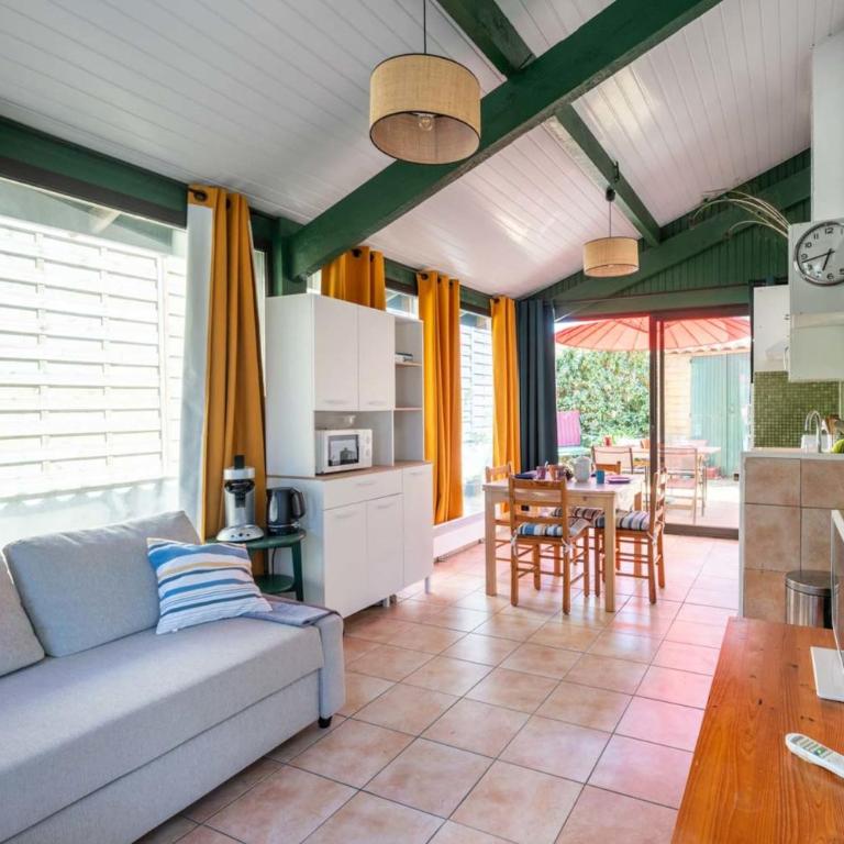 Maison avec petit jardin et piscine partagée - Maison de Vacances - 2