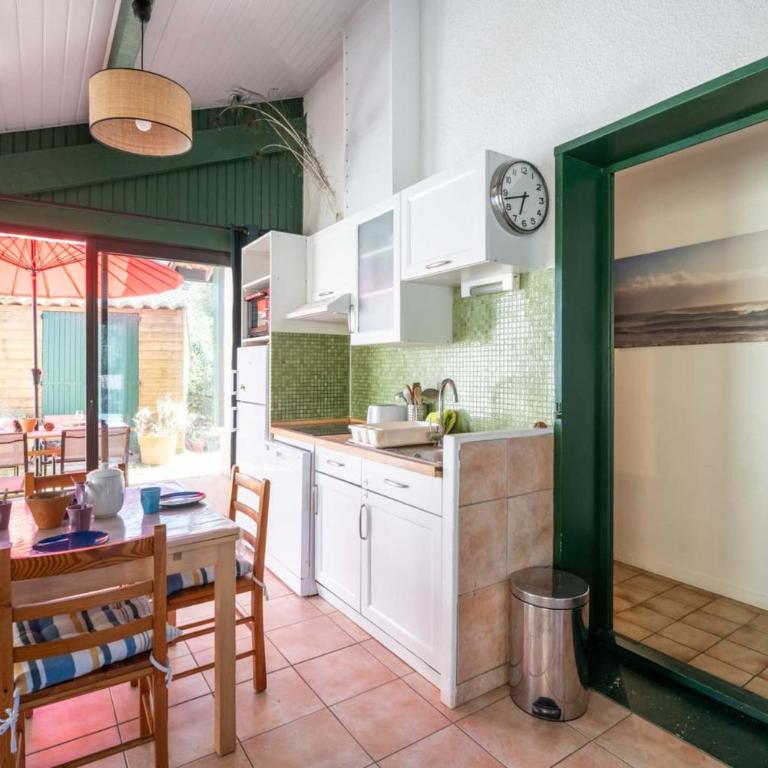 Maison avec petit jardin et piscine partagée - Maison de Vacances - 5